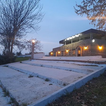 Hostal Entreolivos Бадахос Экстерьер фото