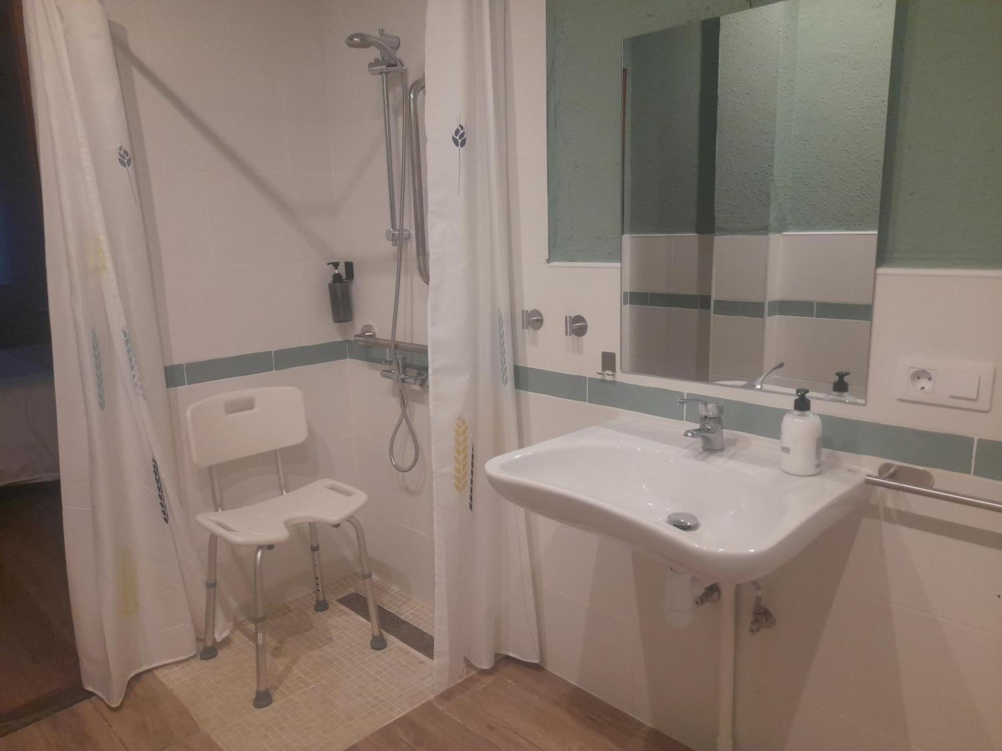 Hostal Entreolivos Бадахос Экстерьер фото