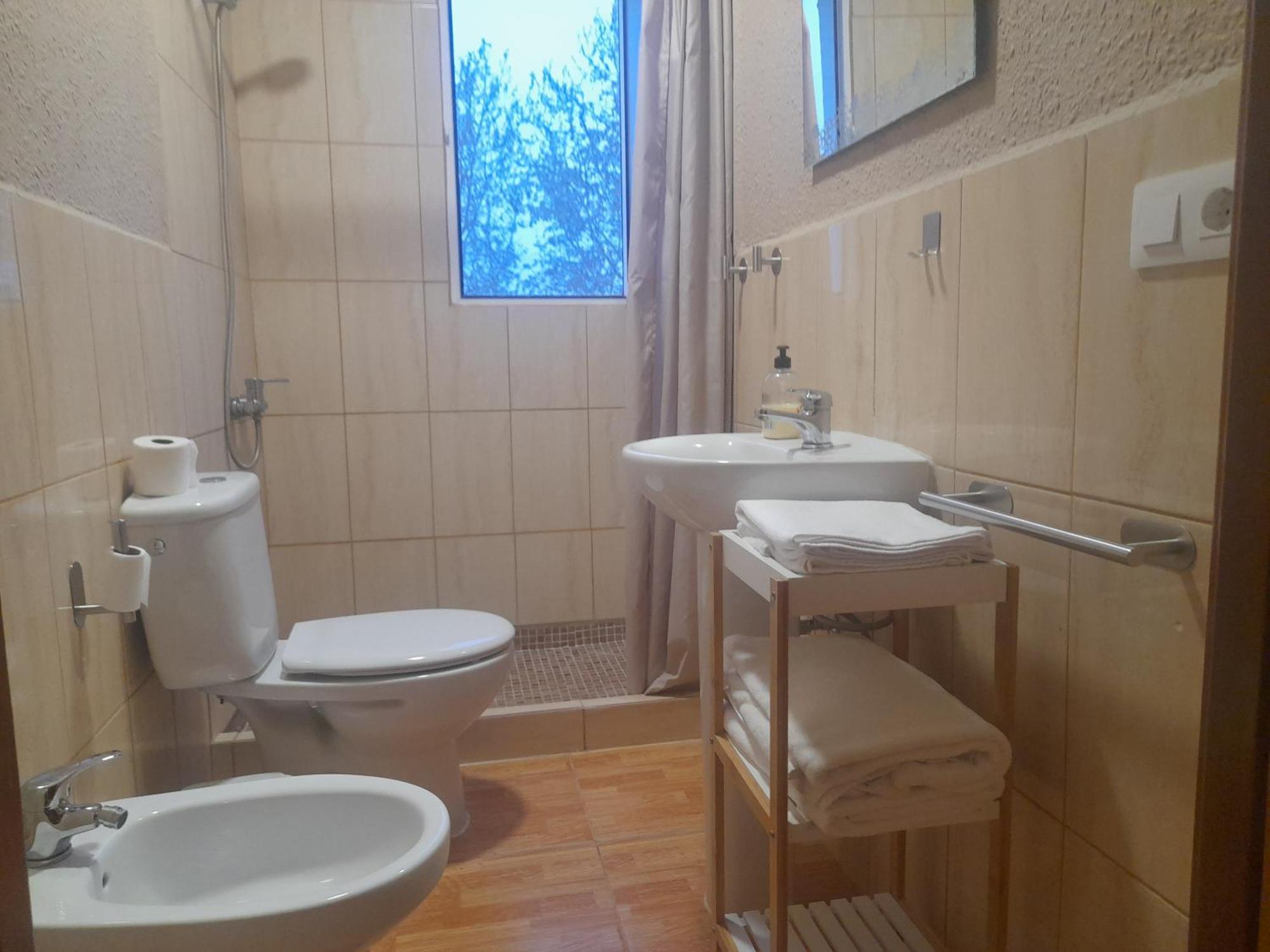 Hostal Entreolivos Бадахос Экстерьер фото